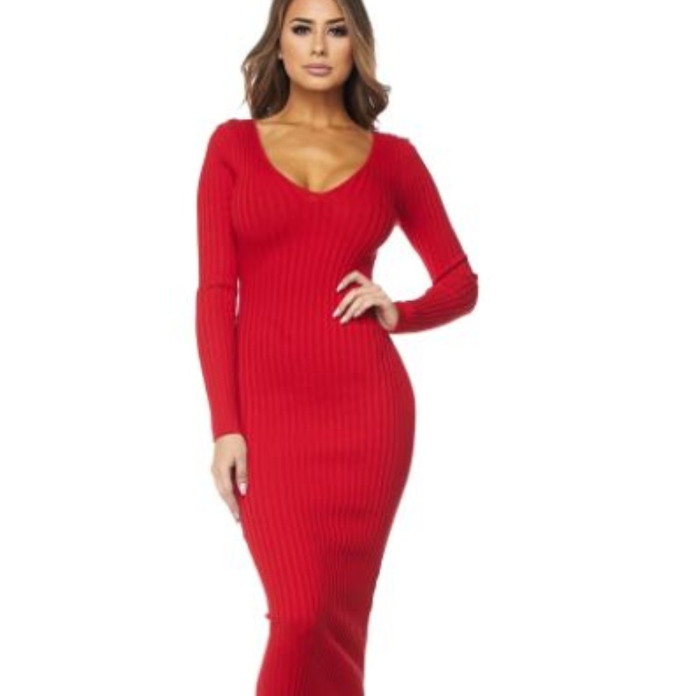 HOLIDAY MUST HAVE Flattering Bodycon Dress in Red